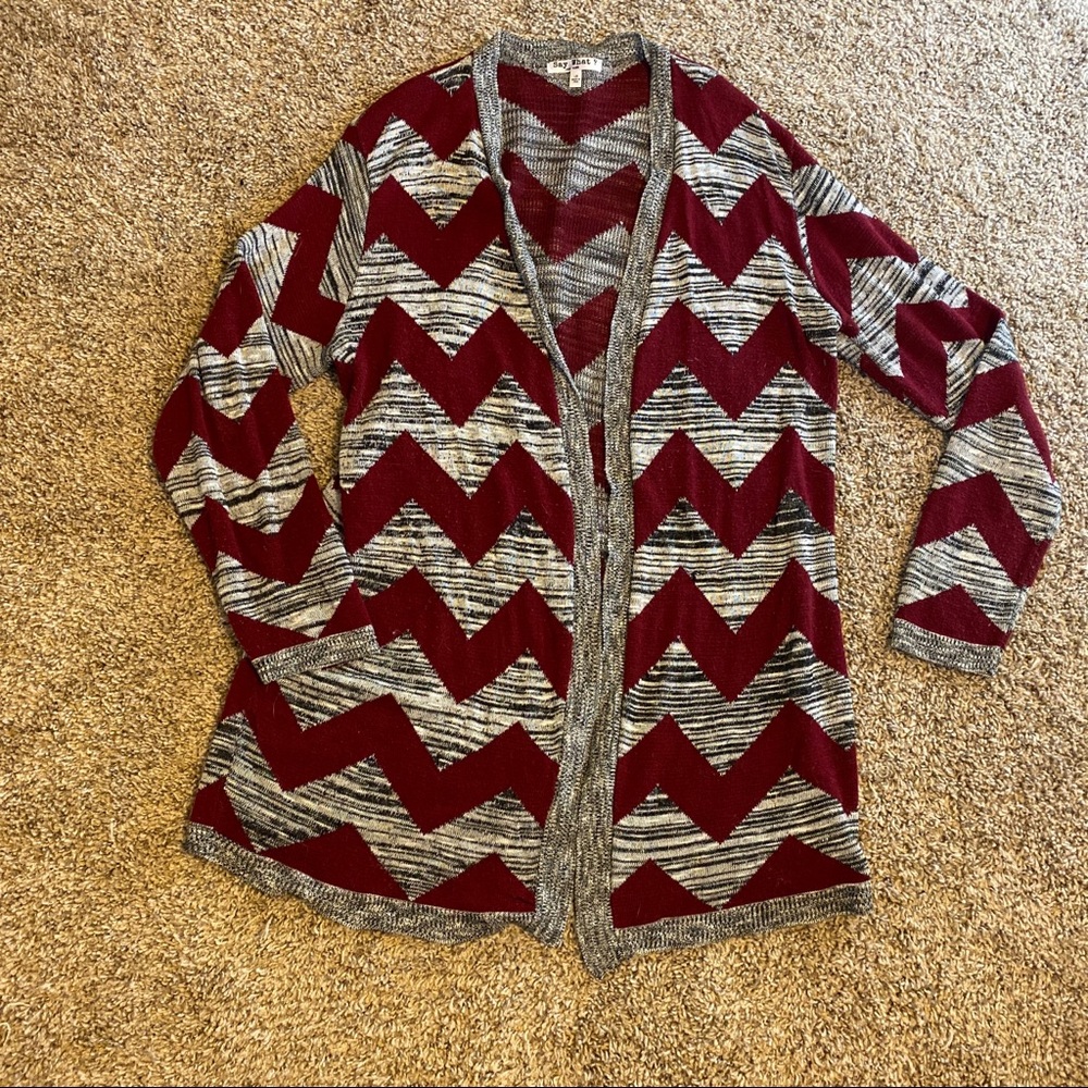 Maroon and grey zig zag cardigan Sz 1X